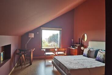 膳宿费 Guest House Eça Agora!