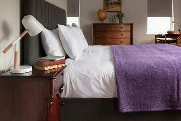 تختخواب و صبحانه Bridge Street Townhouse