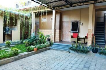 펜션 Lidah Lokal Guest House Singaraja