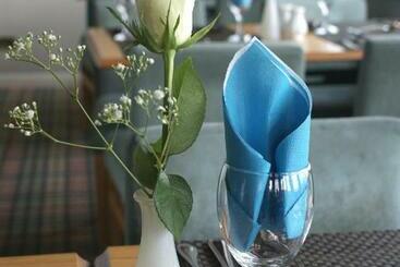 تختخواب و صبحانه Ferry House Inn