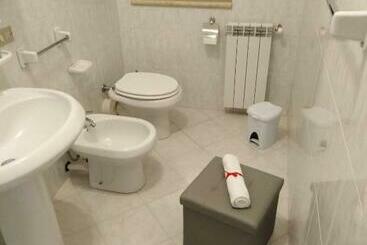پانسیون Affittacamere Casa Quisquina