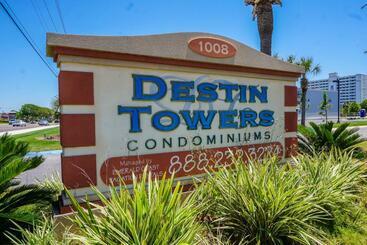 Destin Towers   Middle Unit On The Beach!