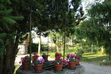پانسیون Borgo Tarapino