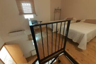 تختخواب و صبحانه Casa La Foradada