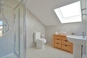 تختخواب و صبحانه Haven Lodge Newquay