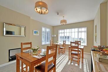 تختخواب و صبحانه Haven Lodge Newquay