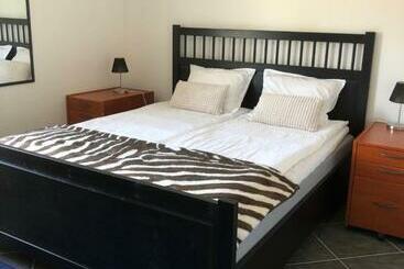 تختخواب و صبحانه Gästhus La Casa
