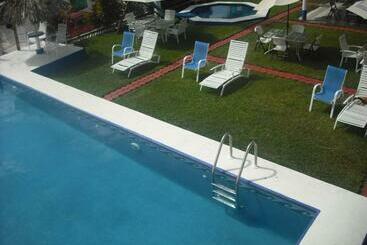 هتل Villas Del Rey