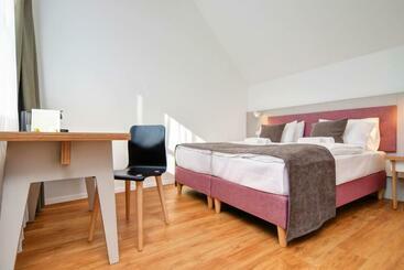 تختخواب و صبحانه Fekete Sas Motel