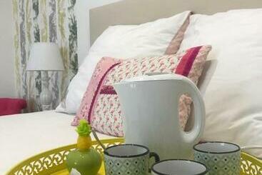 تختخواب و صبحانه Atelier Des Vidaux