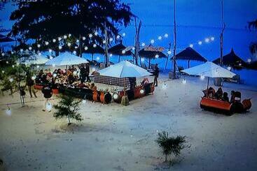 Madu Tiga Beach And Resort