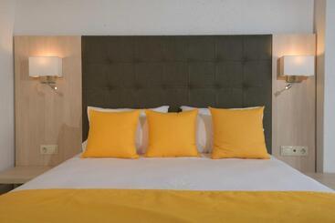 استراحتگاه Aristoteles Holiday Hotel And Spa