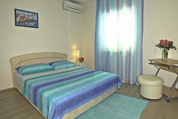 Peric Apartments