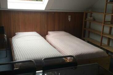 پانسیون Cozy Room In Residential Alkmaar