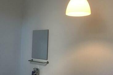تختخواب و صبحانه Leonard Room