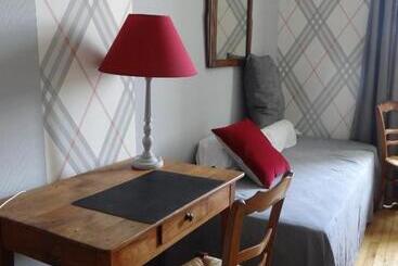 مبيت وإفطار Les Tilleuls   Chambres D Hôtes   La Rochefoucauld