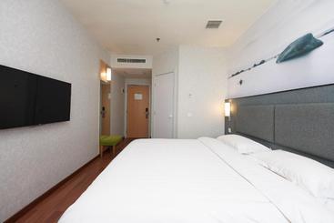 هتل Ibis Beijing Jianguomen