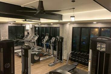 هتل Trio Residence Si Racha