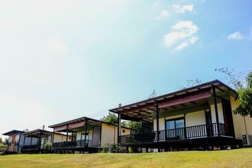 Mae On Village Resort