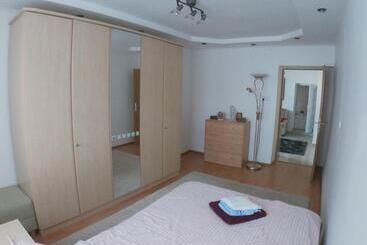 تختخواب و صبحانه Casa Sannicolau