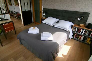 تختخواب و صبحانه Bibou S Room Paris