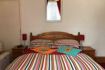 پانسیون Broomlea Guest House