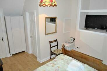 Riverside Bed & Breakfast
