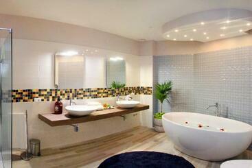 تختخواب و صبحانه Relais Marlene