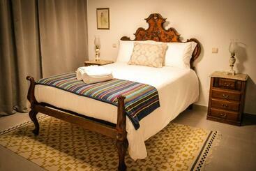 Domvs Gaia Ghouse B&b