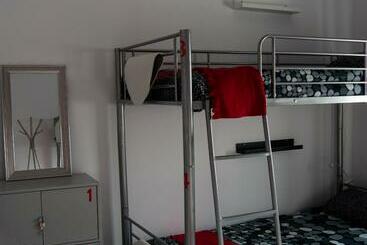 Lisbon Hostel Terminal 3