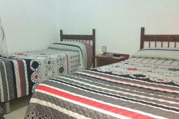 پانسیون Hostal Alameda