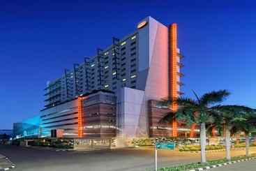 Harris Hotel And Conventions Kelapa Gading Jakarta