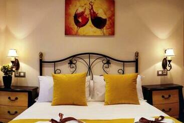 هتل Claren S Guesthouse