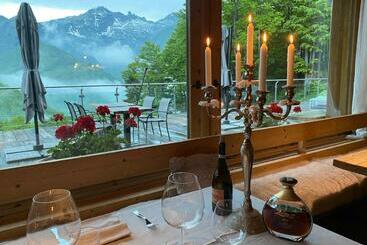 Chalet Morel 1586 Hotel & Spa
