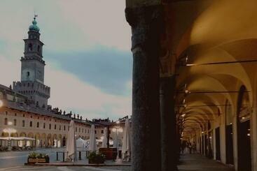 پانسیون La Via Per Milano