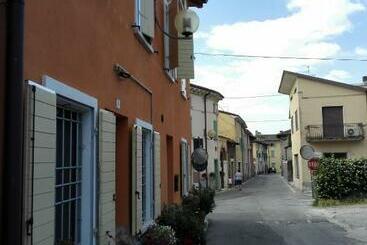 B&b Al Vicolo Di Mezzo