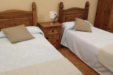 פנסיון Hostal El Rincon De La Vera