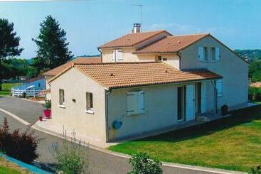 تختخواب و صبحانه Chambre D Hotes A Nérac