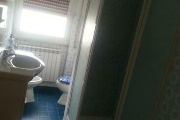 تختخواب و صبحانه Vittoria_albissola