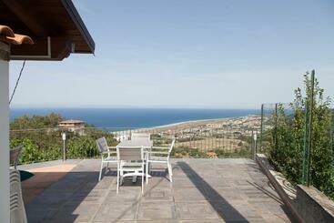 B&b Le Rose Del Tirreno