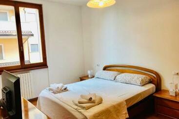 تختخواب و صبحانه Conte Durini Apartments & Rooms