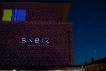 پانسیون Bnbiz   Coworking