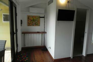 تختخواب و صبحانه A Casa Di Paola