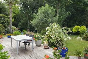 ベッドアンドブレックファースト Castel Parc