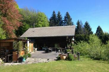 Aamiaismajoitus (B&B) Chalet Ingas