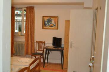 펜션 Weinstube Heigl Restaurante Pizzeria Puccini