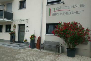 Gästehaus Brunnerhof   Eitting