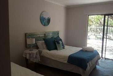 ペンション Mimosa Guesthouse