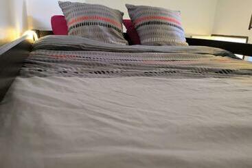 پانسیون Mini Studio De 13 M2 Avec Terrasse 15 Mn Centre Nimes
