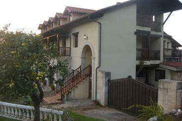 Apartamentos La Ceña